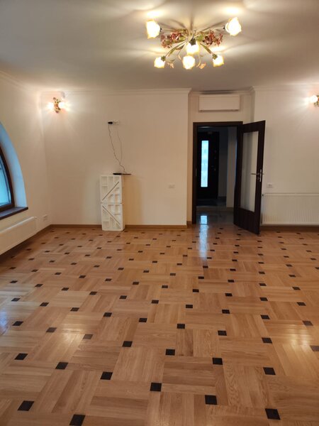Victoriei, Titulescu,